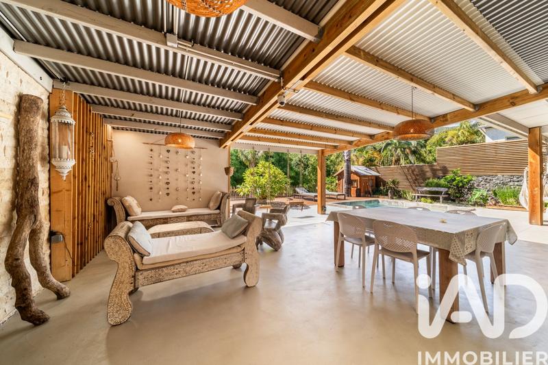 Maison - 255 m² - 8 pièces