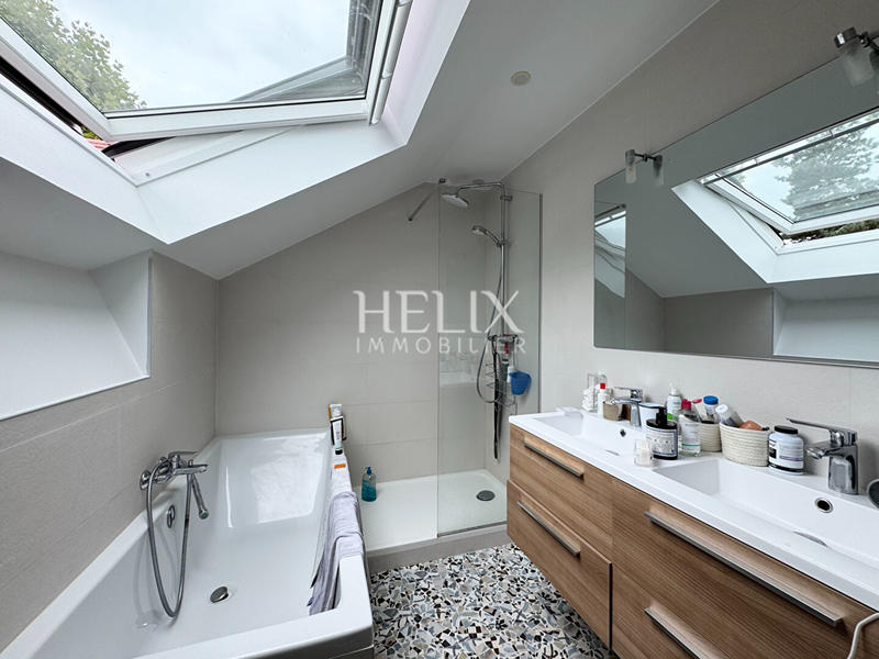 Maison - 145 m² - 6 pièces