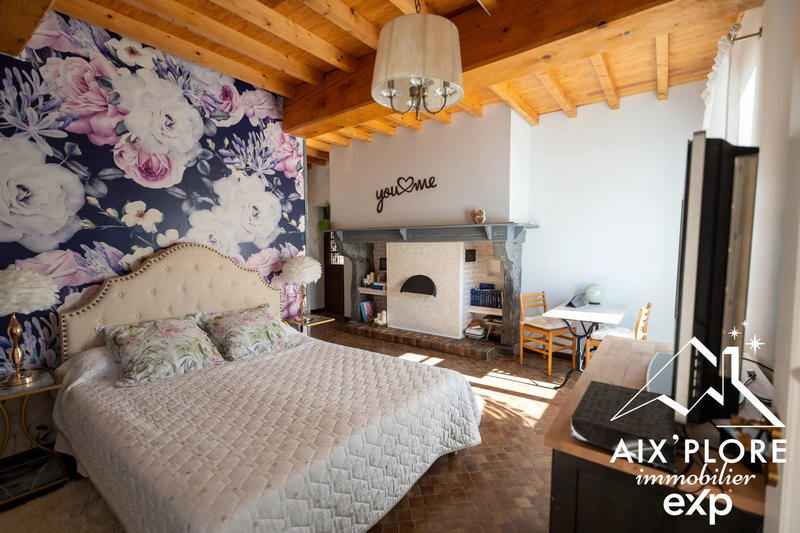 Maison - 185 m² - 5 pièces