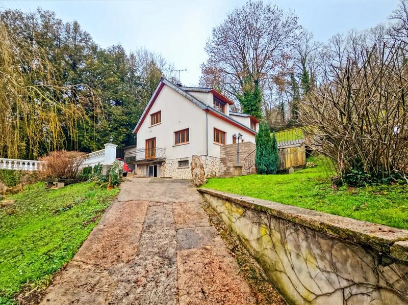 Maison - 120 m² - 6 pièces