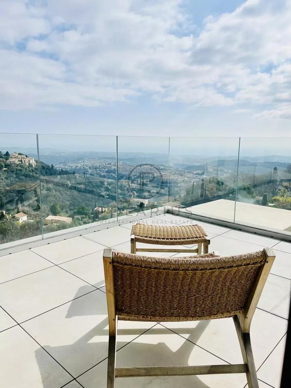 Villa - 445 m² - 7 pièces