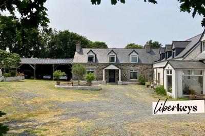 Propriété - 307 m² - 10 pièces