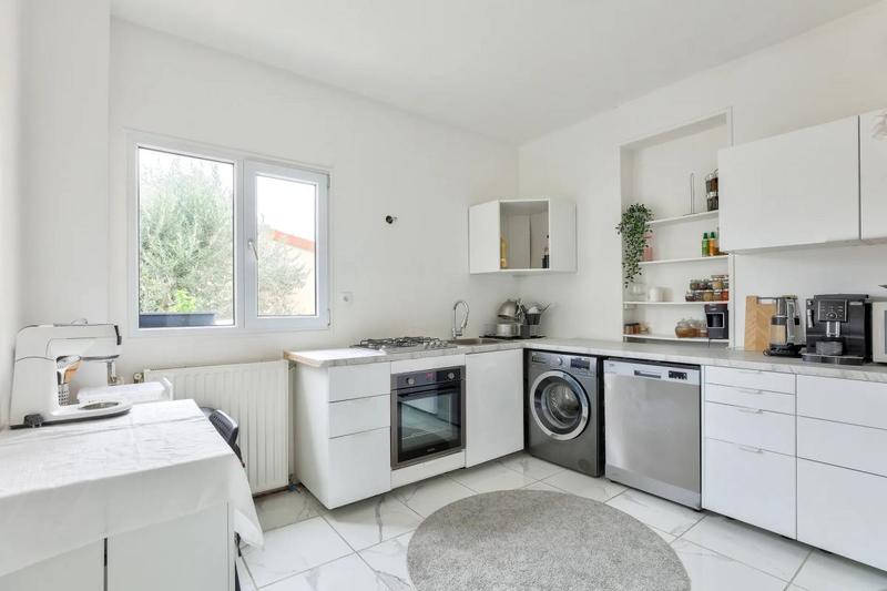 Maison - 301 m² - 12 pièces