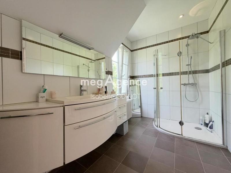 Longère - 233 m² - 8 pièces