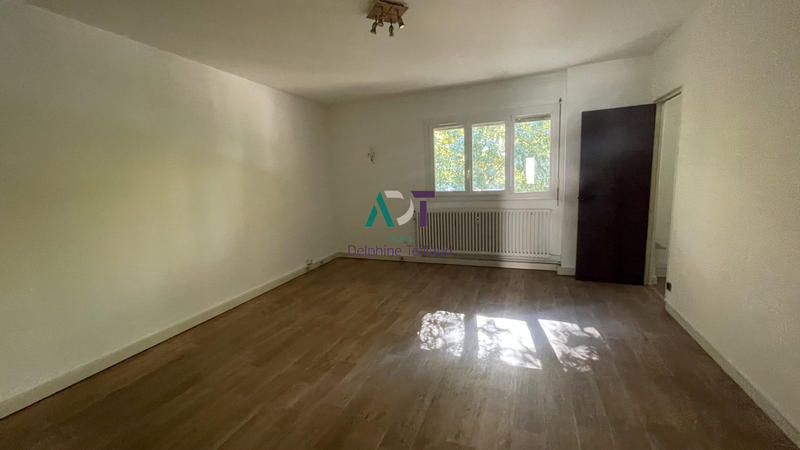 Appartement - 217 m² - 9 pièces