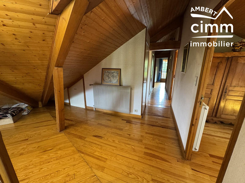 Maison - 146 m² - 7 pièces