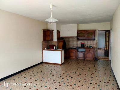 Maison - 220 m² - 9 pièces