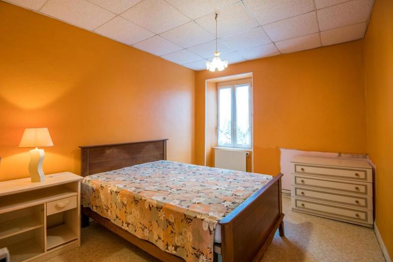 Maison en pierre - 275 m² - 11 pièces