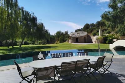 Villa - 300 m² - 5 pièces