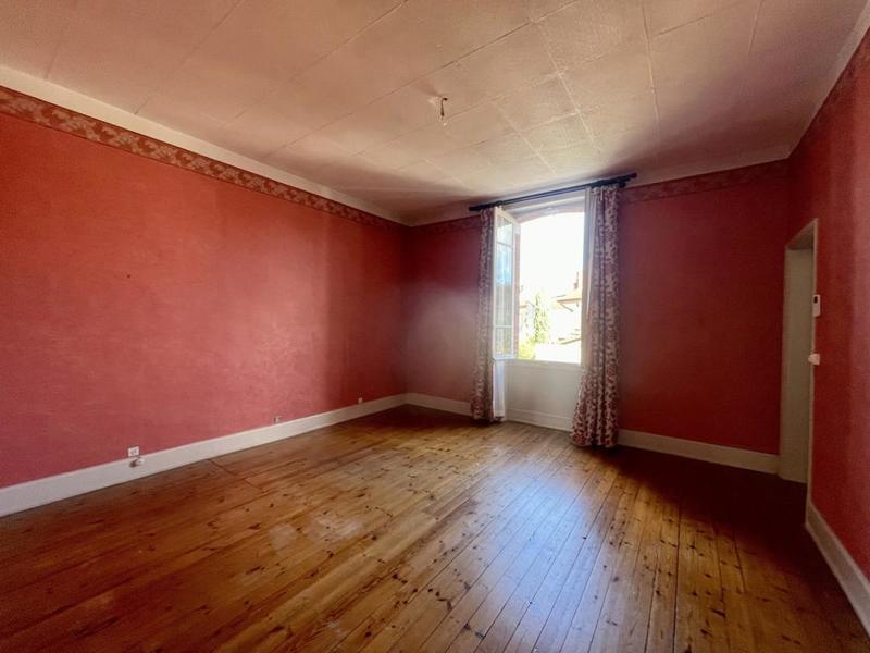 Maison - 195 m² - 8 pièces