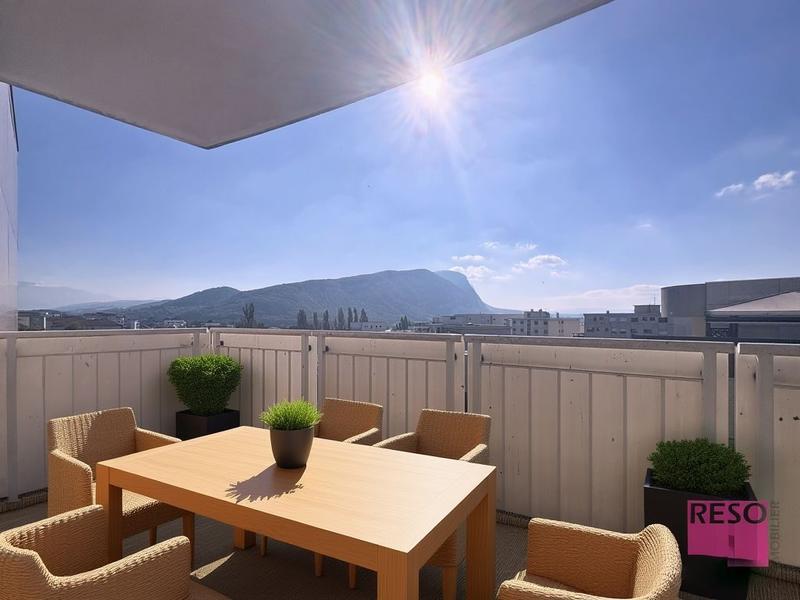 Appartement - 102 m² - 4 pièces