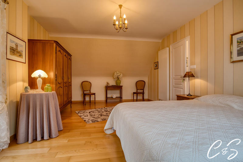 Maison ancienne - 208 m² - 6 pièces