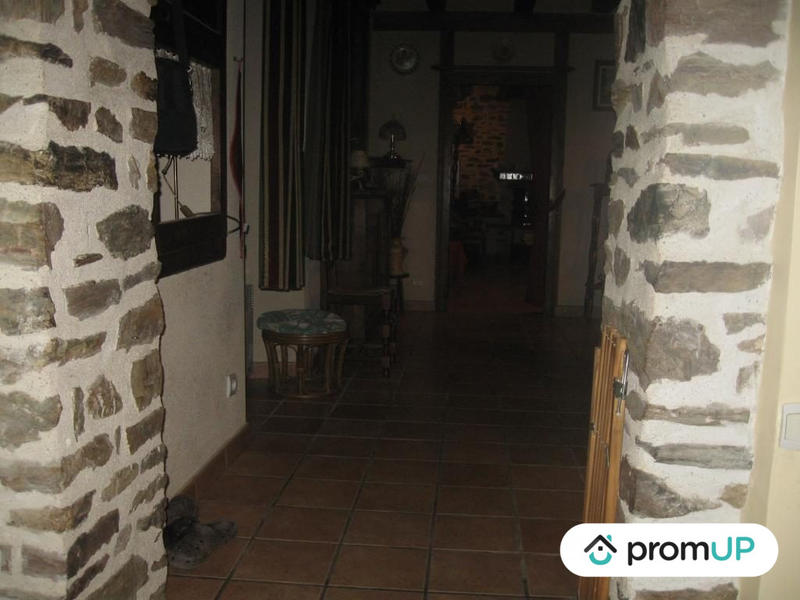 Maison - 260 m² - 10 pièces