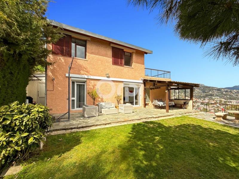 Villa - 160 m² - 5 pièces