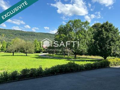 Maison de village - 295 m² - 15 pièces