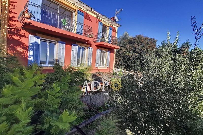 Appartement - 106 m² - 4 pièces