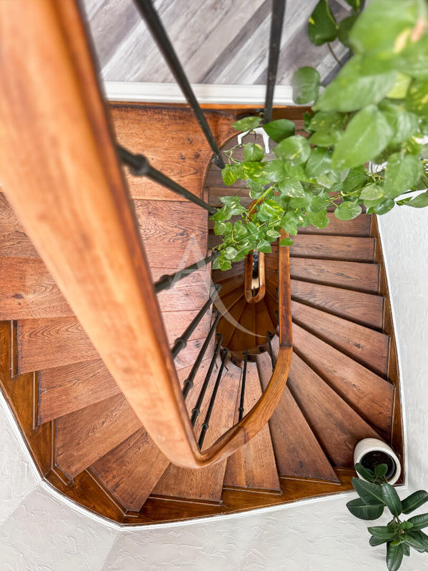 Maison - 179 m² - 6 pièces