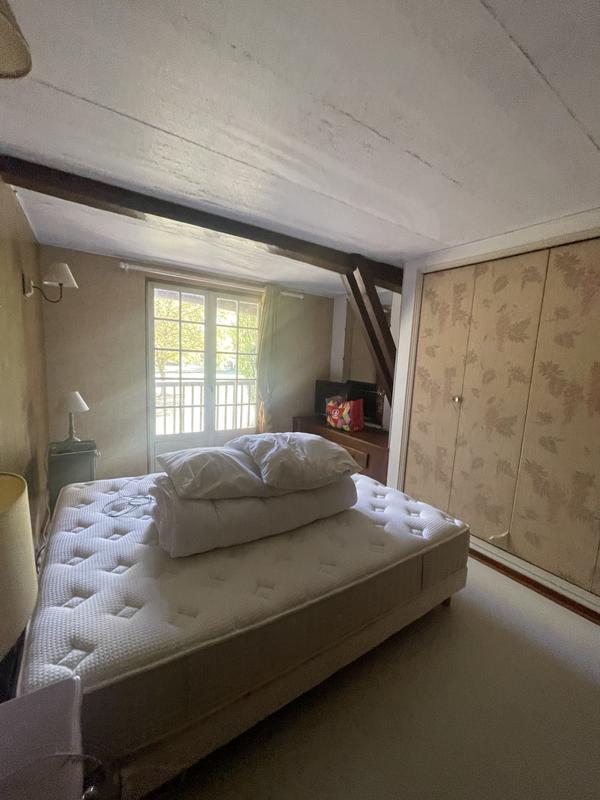 Maison - 280 m² - 6 pièces