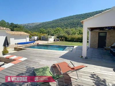 Maison - 151 m² - 6 pièces