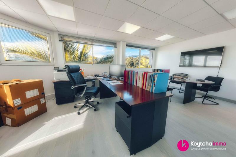 Bureau - 527 m²