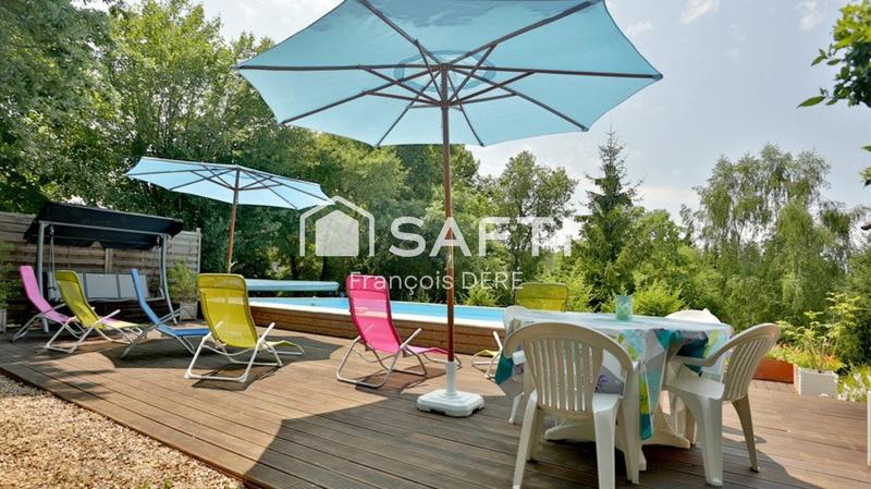 Maison - 238 m² - 9 pièces