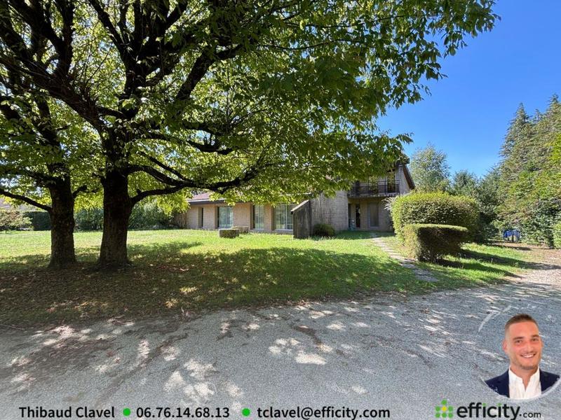 Maison - 200 m² - 6 pièces