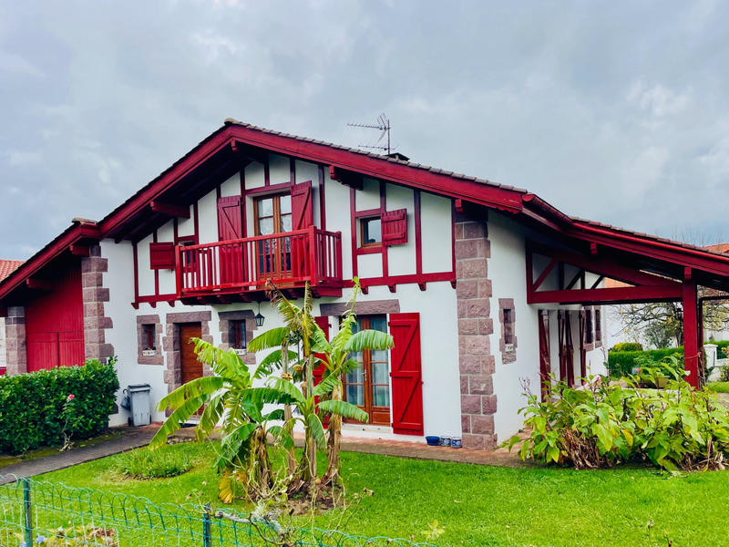 Maison - 143 m² - 4 pièces