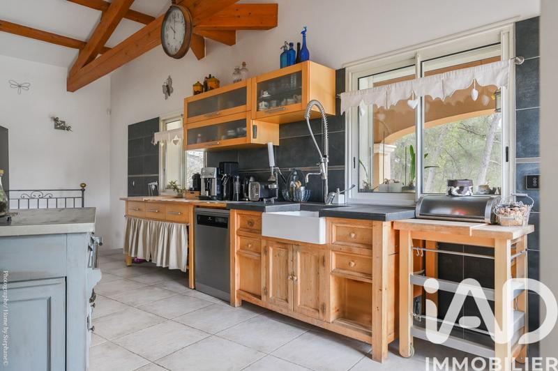 Maison - 210 m² - 7 pièces