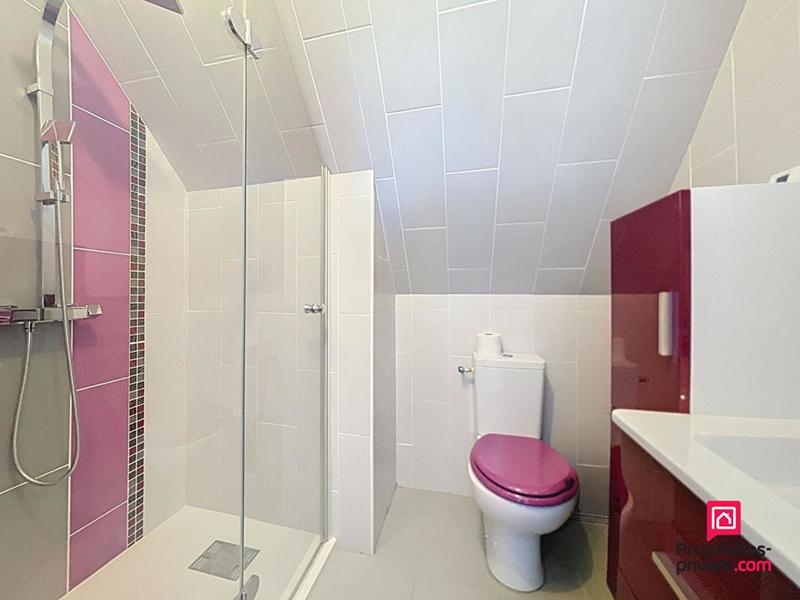 Maison - 185 m² - 7 pièces