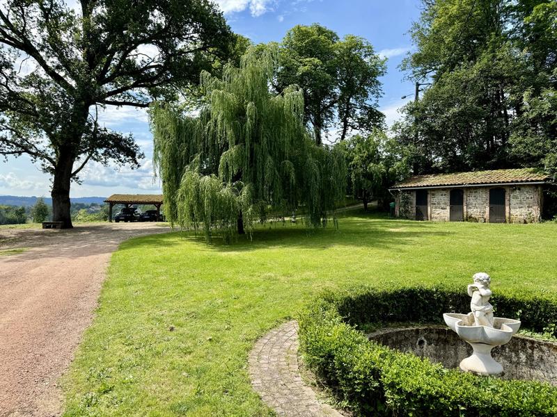 Maison ancienne - 345 m² - 10 pièces