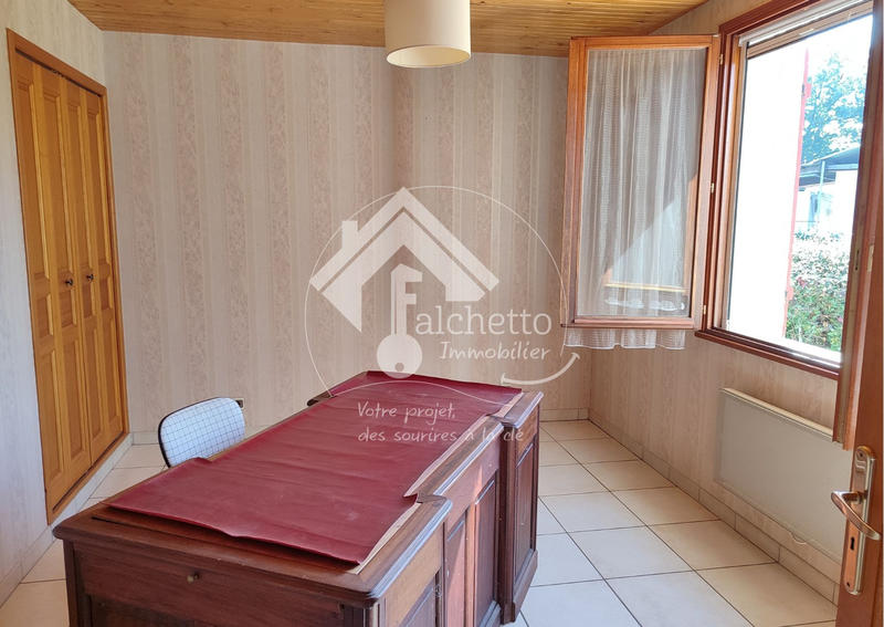 Maison - 200 m² - 7 pièces