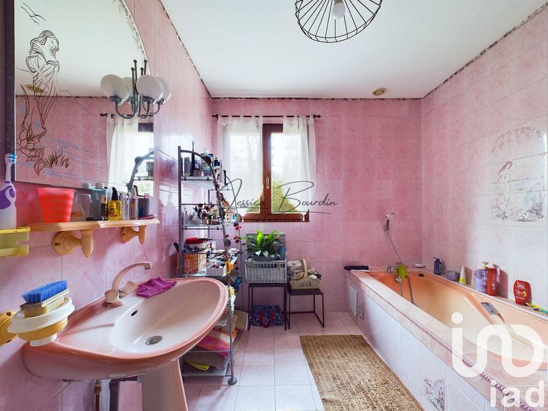 Maison - 260 m² - 7 pièces