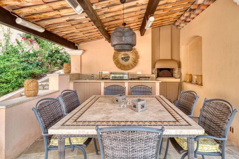 Villa - 221 m² - 5 pièces