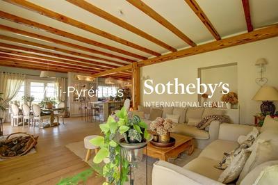 Maison - 228 m² - 8 pièces