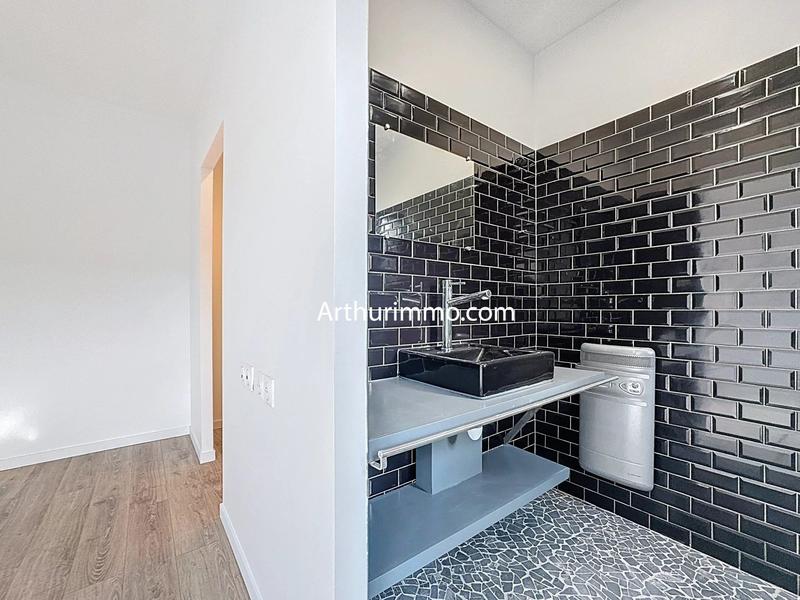 Maison - 186 m² - 6 pièces