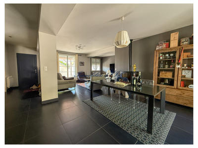 Maison - 175 m² - 6 pièces