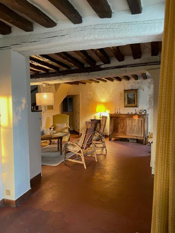 Maison - 285 m² - 10 pièces