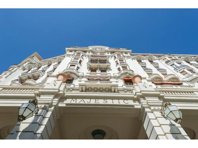 Appartement - 205 m² - 5 pièces