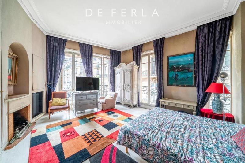 Appartement - 292 m² - 9 pièces