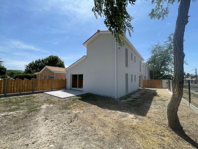 Maison contemporaine - 202 m² - 8 pièces