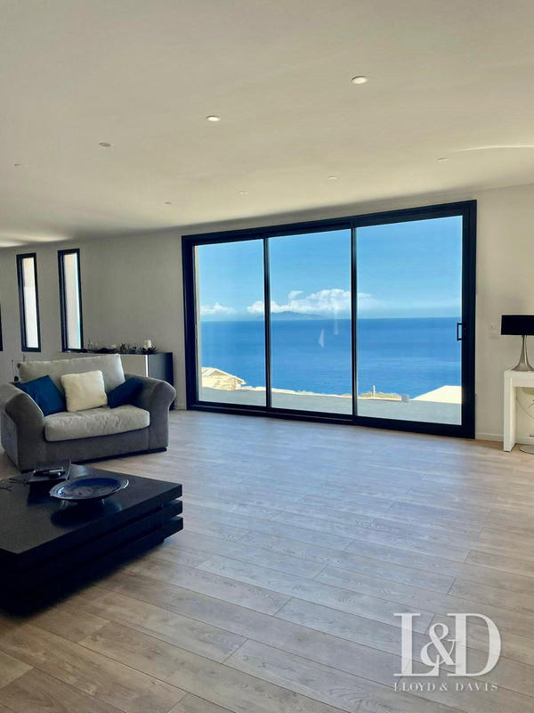 Maison - 160 m² - 4 pièces