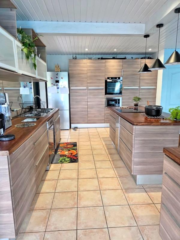 Maison - 146 m² - 6 pièces