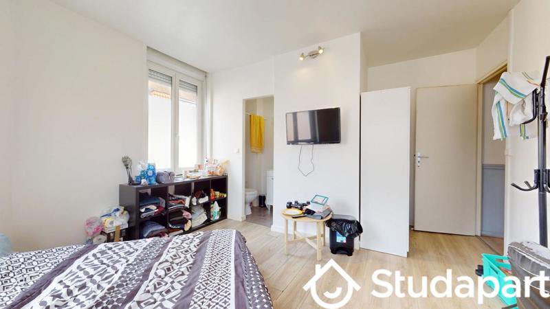 Chambre - 17 m² - 1 pièce