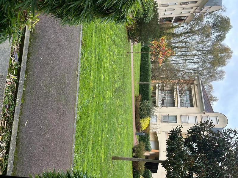 Local commercial - 85 m² - 3 pièces