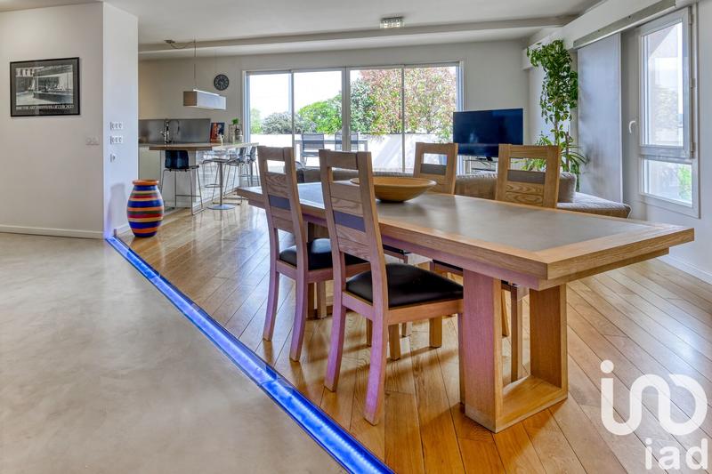 Appartement - 162 m² - 6 pièces