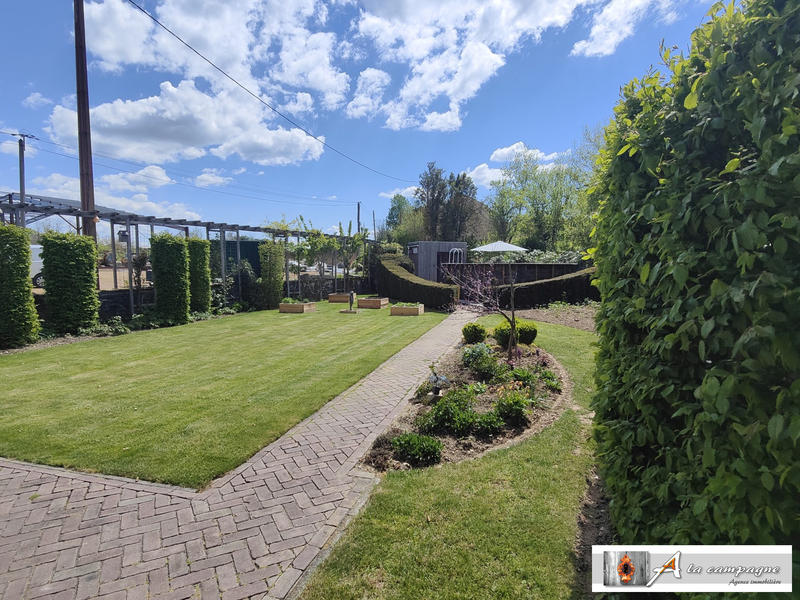 Maison ancienne - 215 m² - 6 pièces