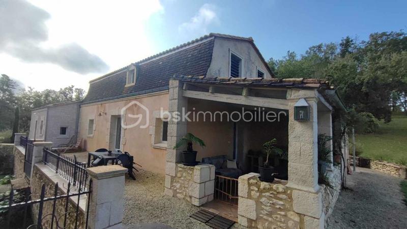 Propriété - 105 m² - 4 pièces