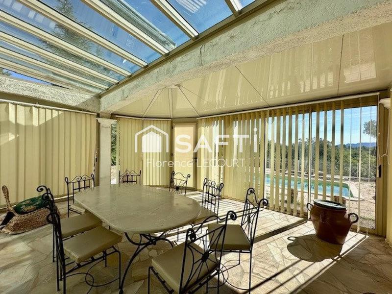 Maison - 210 m² - 5 pièces