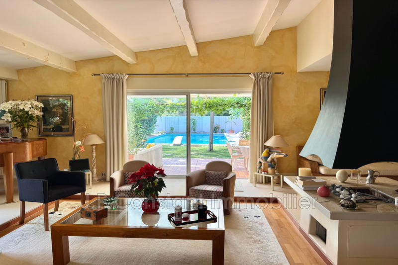 Villa - 260 m² - 6 pièces