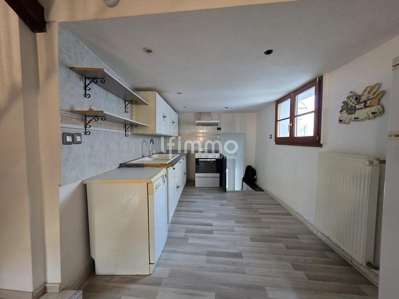 Maison - 200 m² - 7 pièces